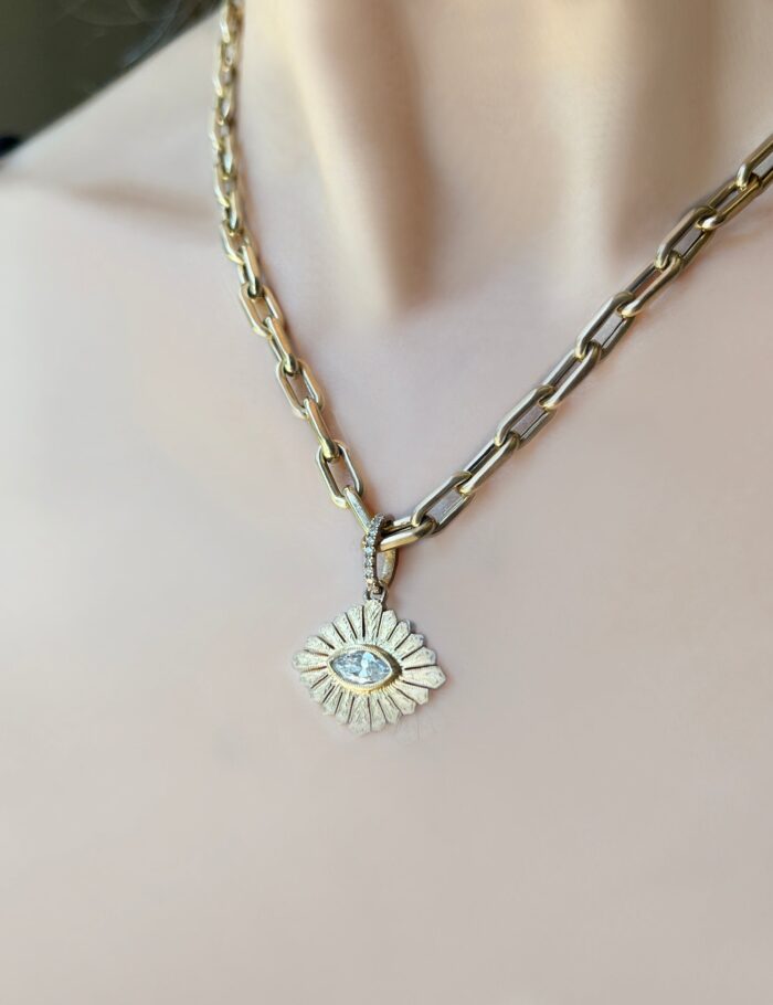 GabrieleDiamondEyeonBabyBadBoyA.jpg GabrieleDiamondEyeonBabyBadBoyA.jpg